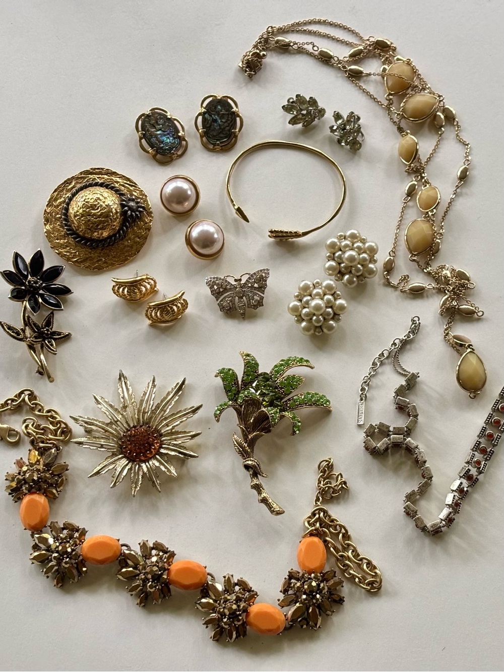 Vintage Signed Costume Jewelry Lot 19 Pieces Mixed Wearable Collectible Signed